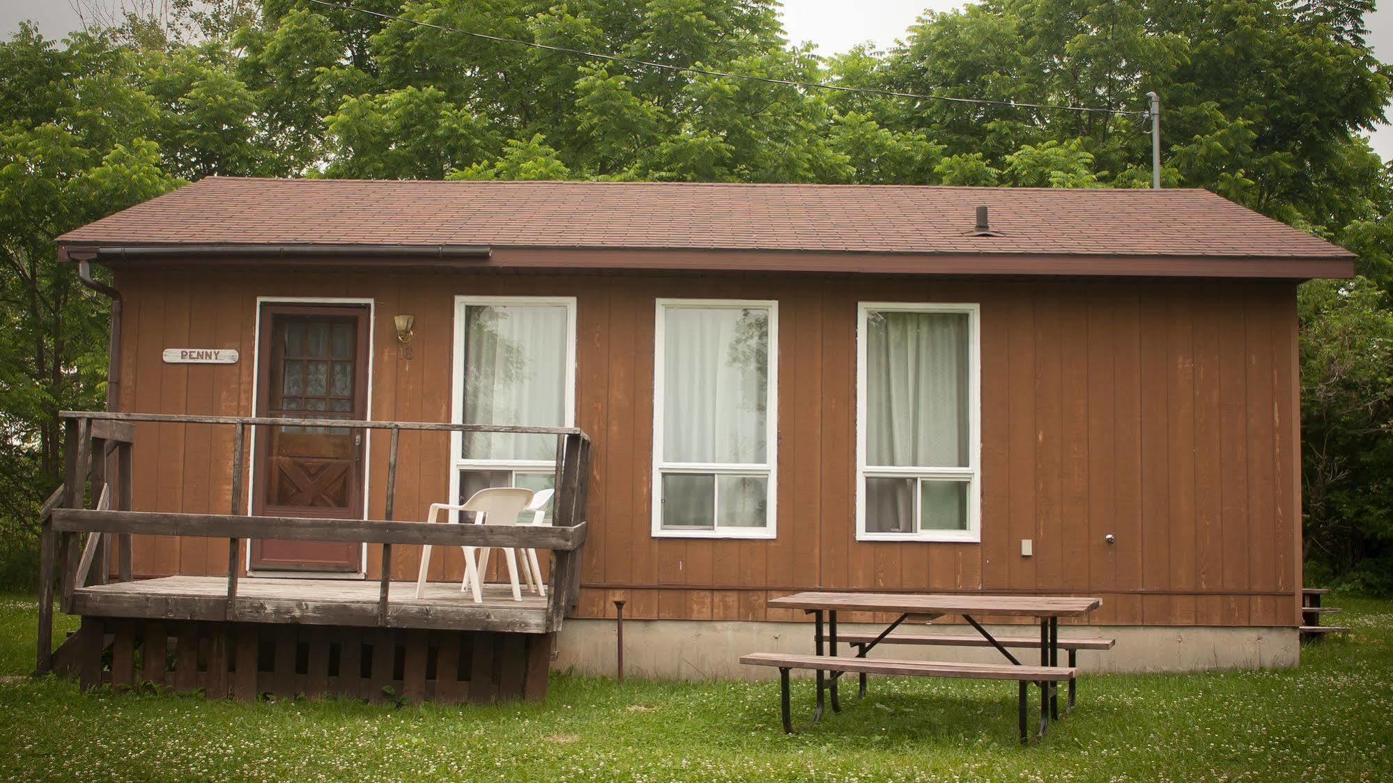 Lake Dalrymple Resort Lagoon City Exterior foto