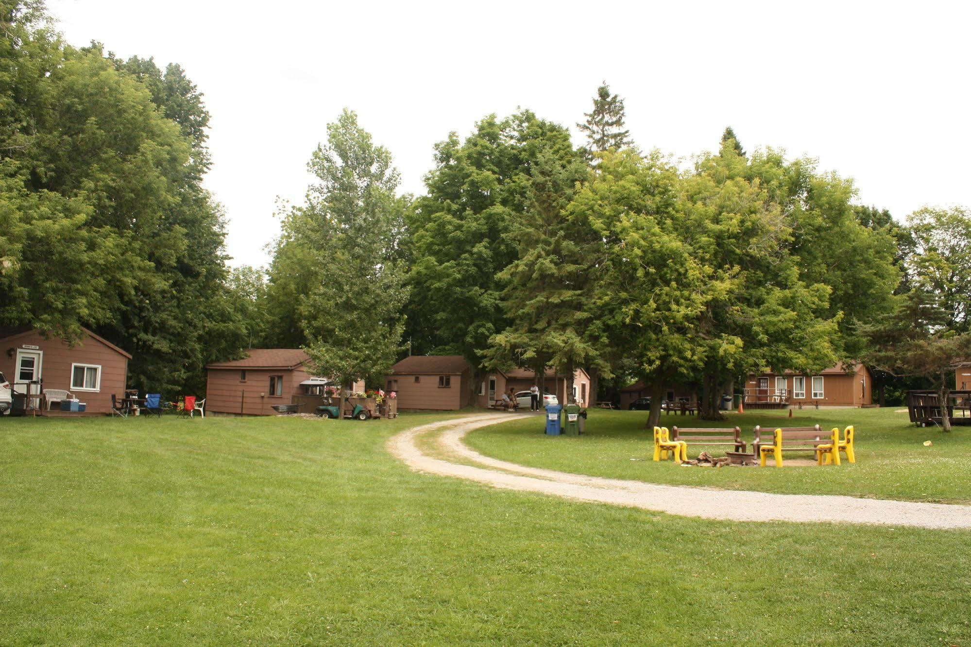 Lake Dalrymple Resort Lagoon City Exterior foto