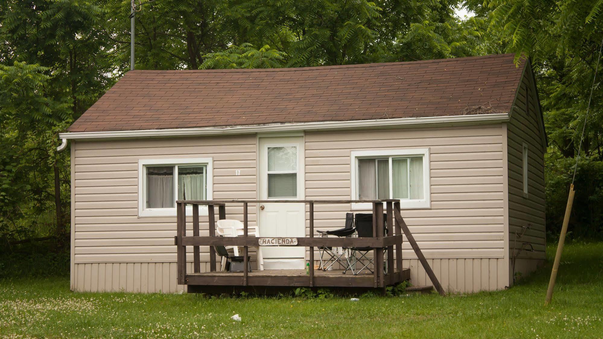 Lake Dalrymple Resort Lagoon City Exterior foto